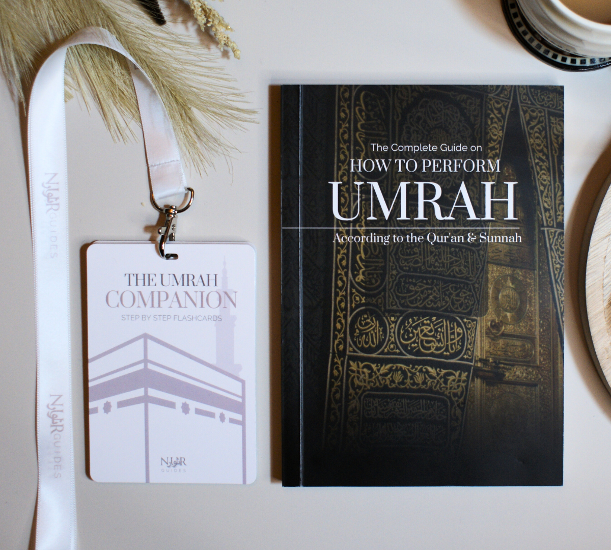 Umrah Guide + Flashcards & Lanyard Bundle